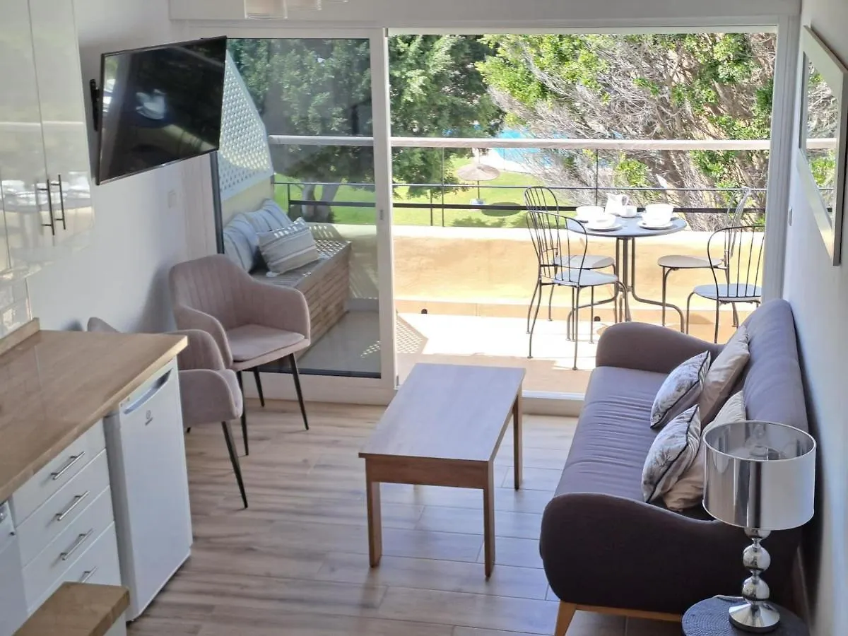 Noctua Beach Front Estepona 002