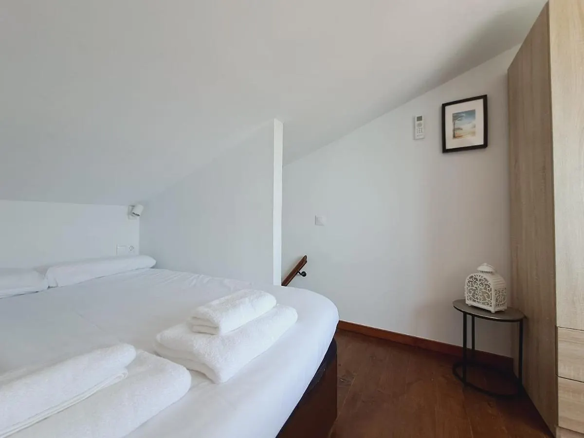 Apartment Noctua Beach Front Estepona 002